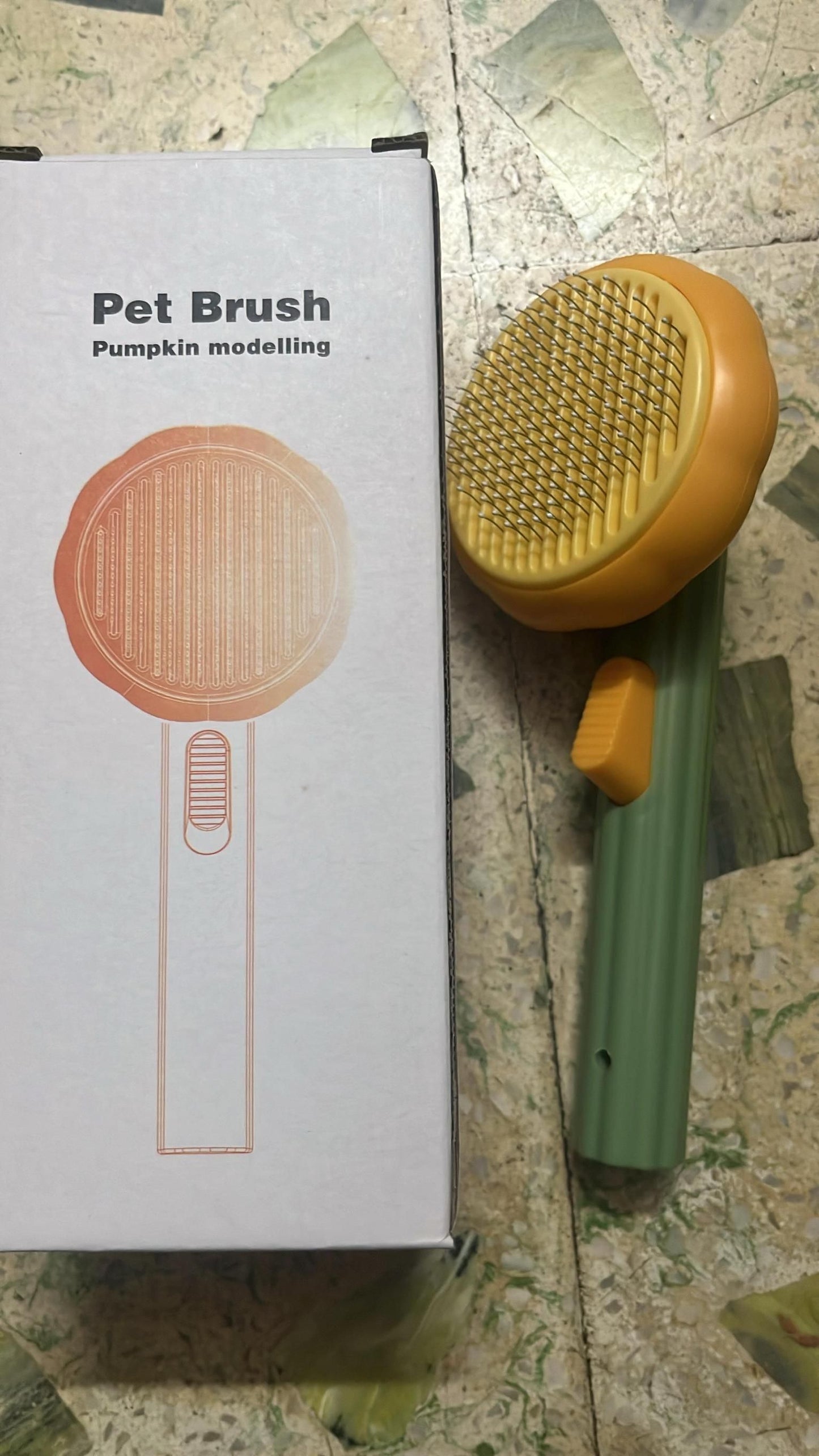 Self Cleaning Dog & Cat Comb
